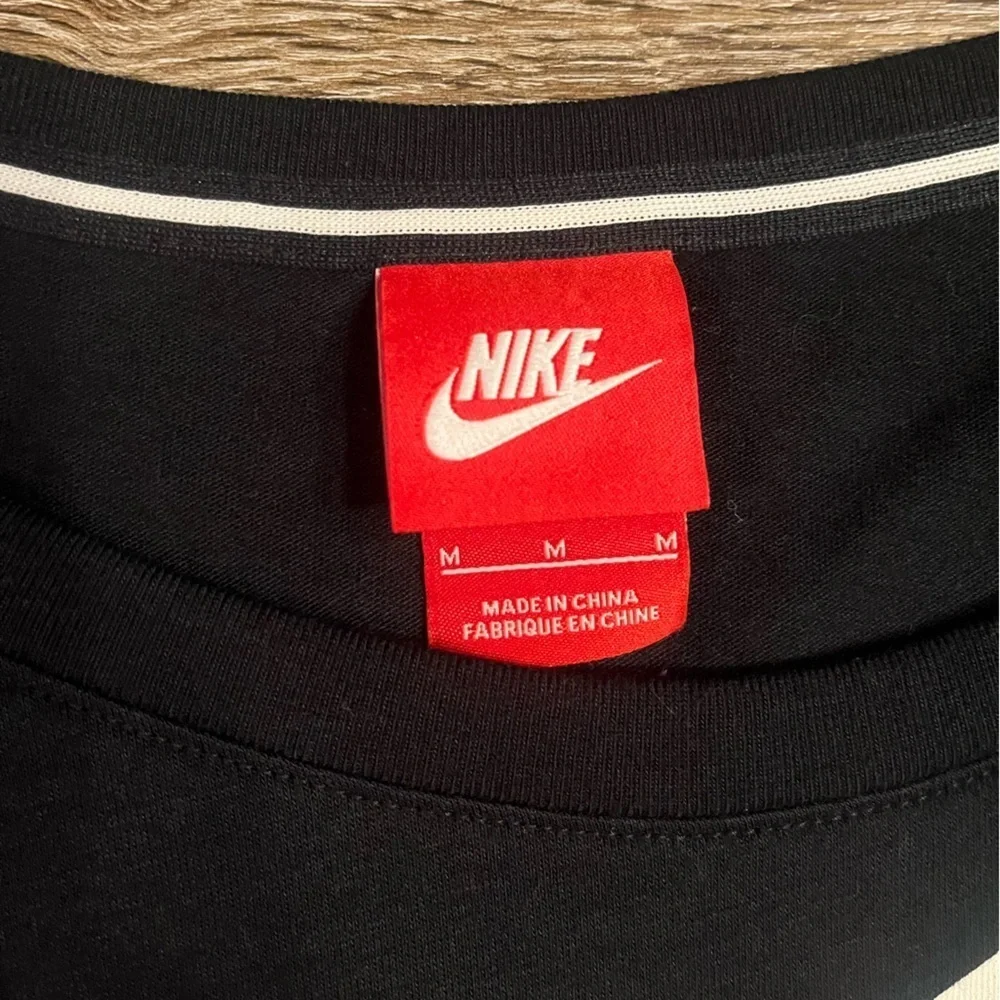 Nike | Futura Logo Scoop-Neck Long Sleeve Top in Black/White Size Medium